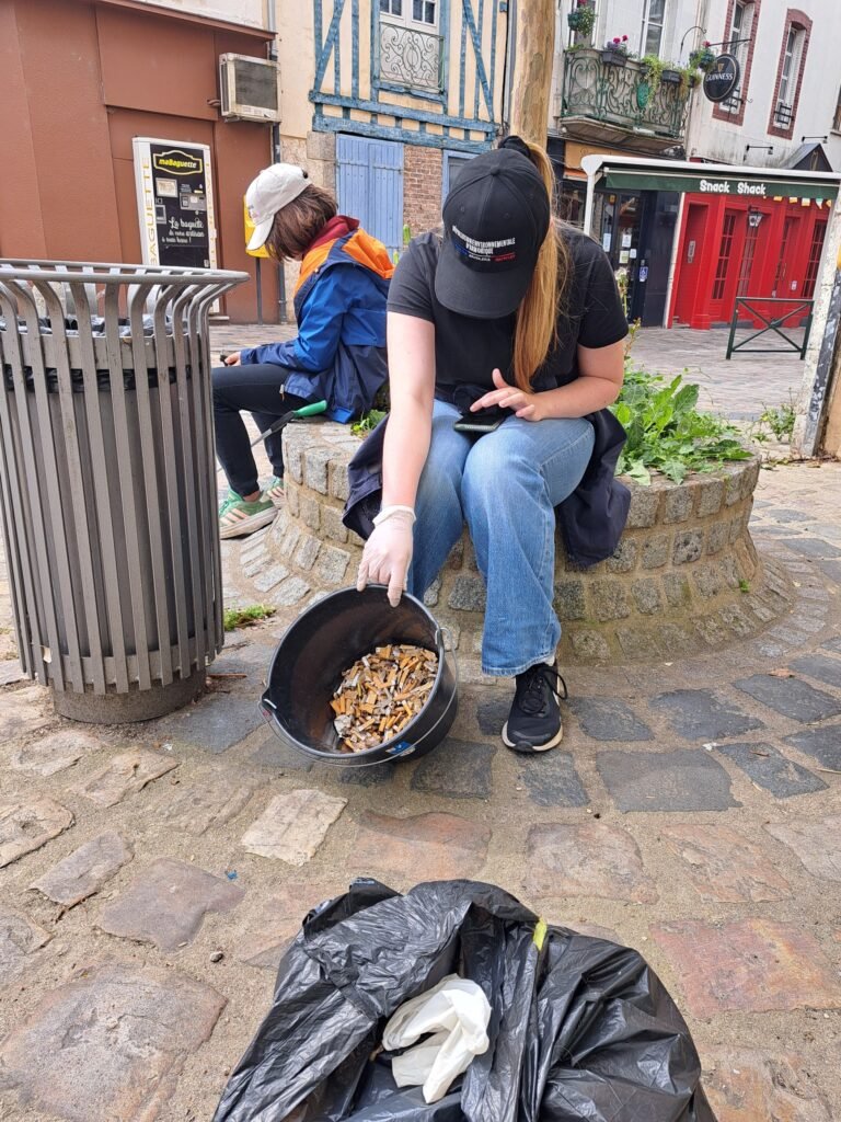 Pause de Clervie et Esteban - Mégothon 2025, Laval