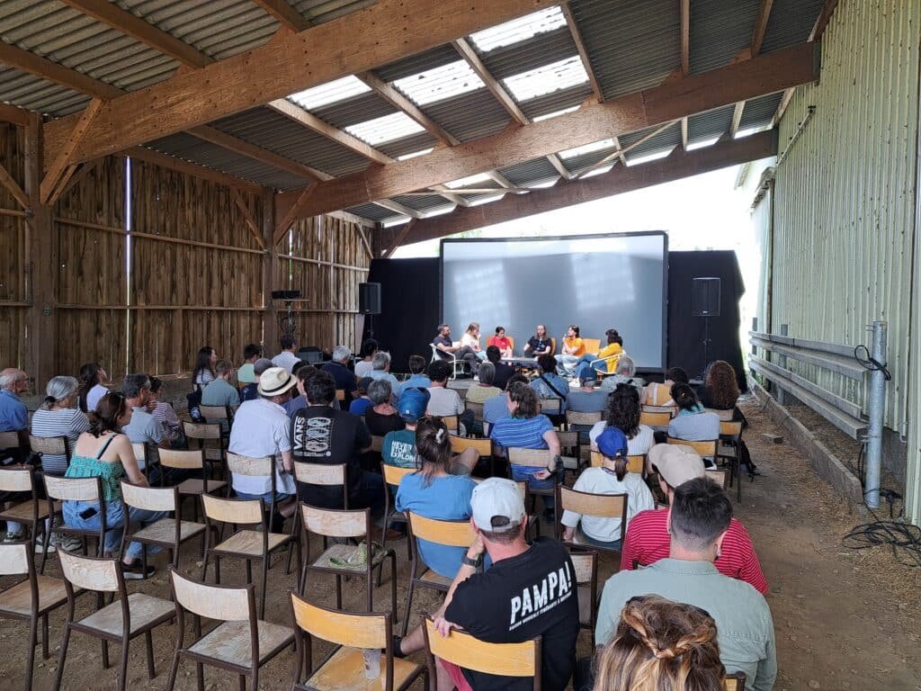 Clervie et Kaëna à la table ronde "Notre futur désirable" - Les Résonances 2026.